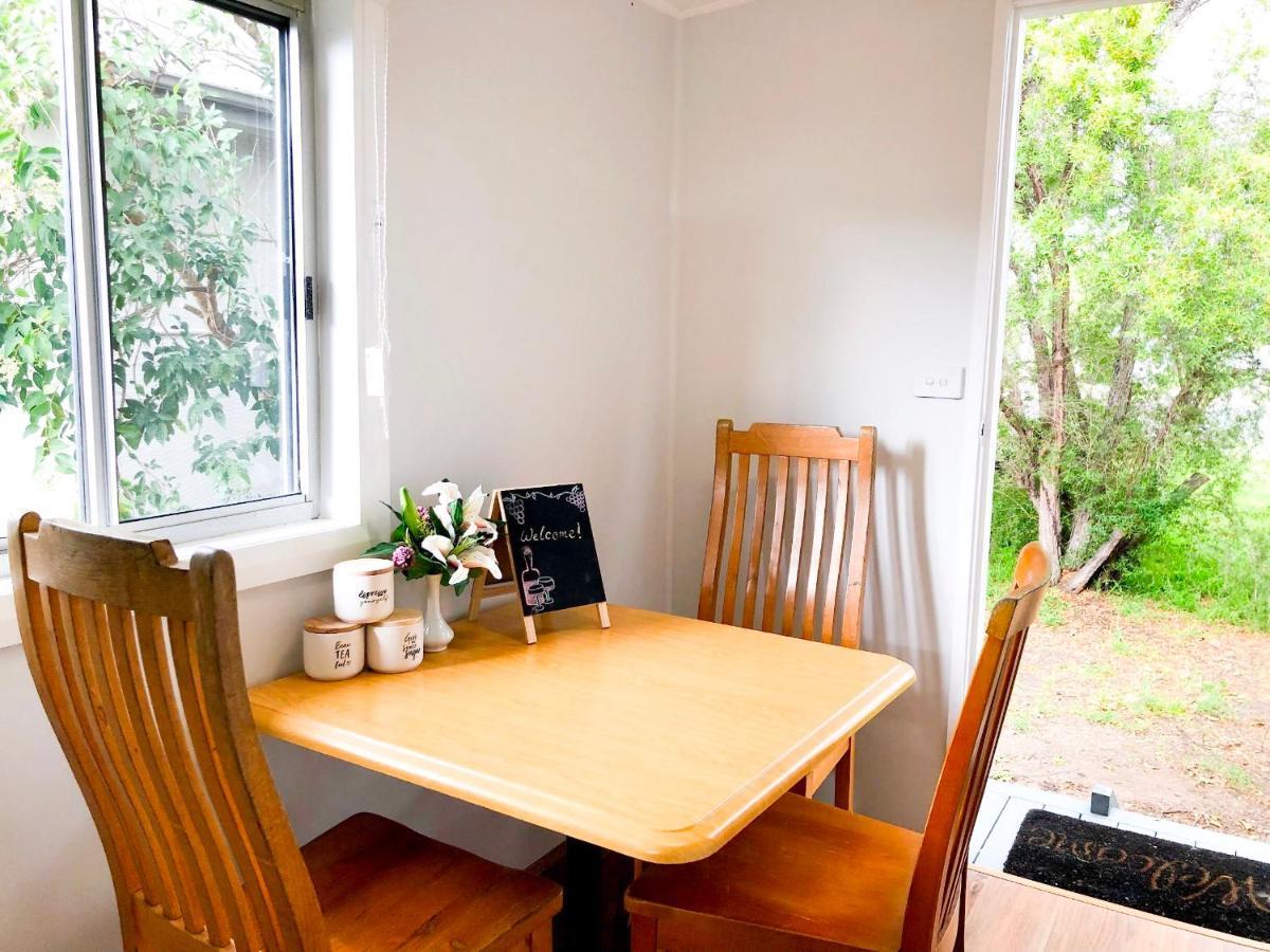 Little Cottage Cessnock Hunter Valley ภายนอก รูปภาพ